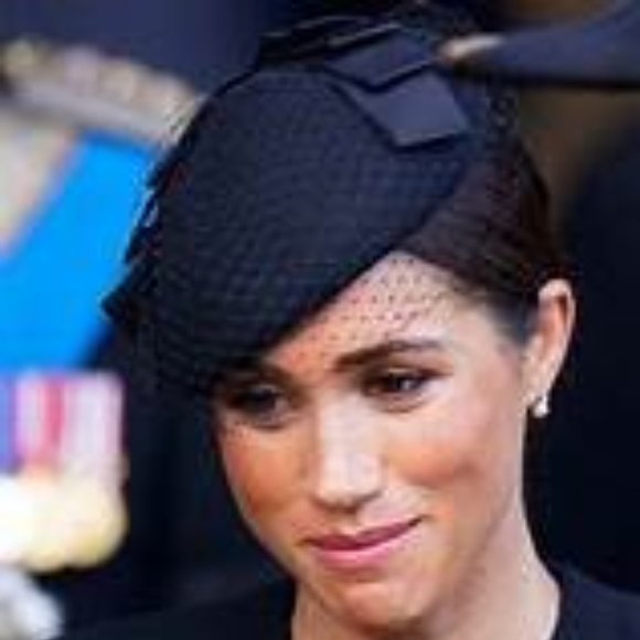 Meghan Markle style, Jean Barthet Beret